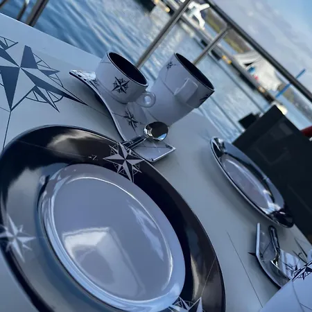 Neon Bigigio House Boat Lisanza