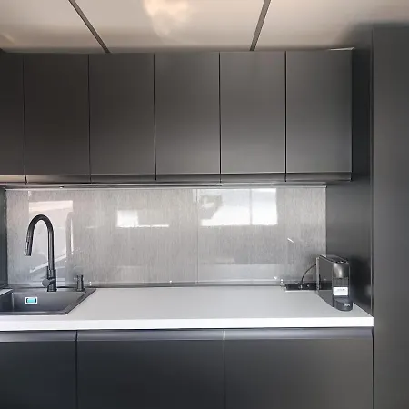 Neon Bigigio House Boat *