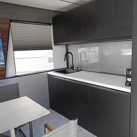 보트호텔 Neon Bigigio House Boat Lisanza