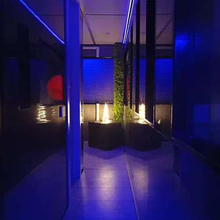 Neon Bigigio House Boat Lisanza