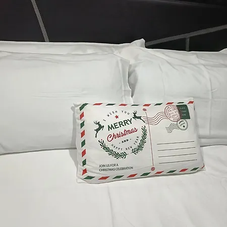 Neon Bigigio House Boat *