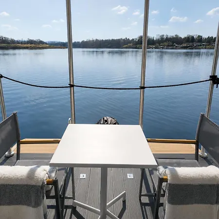 보트호텔 Neon Bigigio House Boat Lisanza