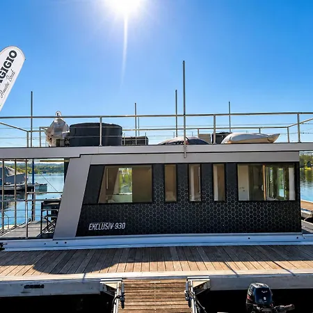 보트호텔 Neon Bigigio House Boat Lisanza