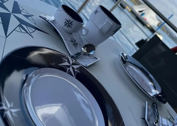 Neon Bigigio House Boat Lisanza