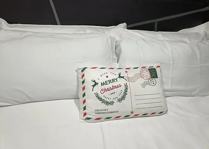 Neon Bigigio House Boat *