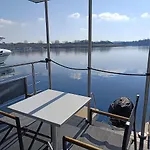 Neon Bigigio House Boat * Lisanza