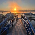 Neon Bigigio House Boat بوتيل Lisanza